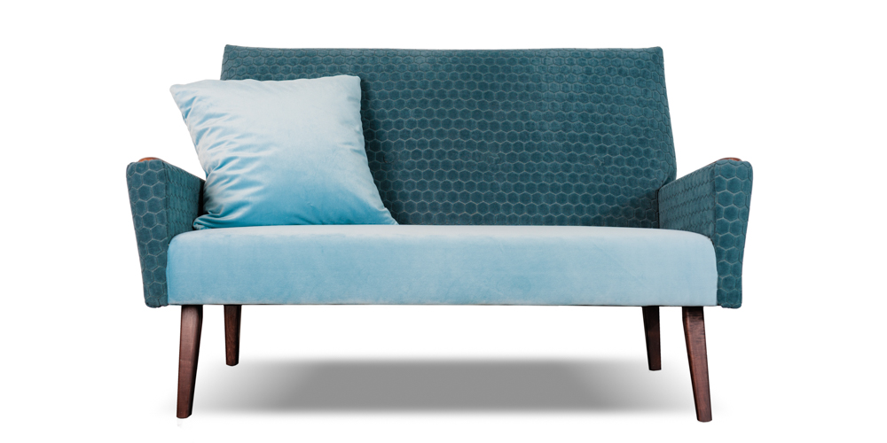 Dyker 65 2-zitsbank: retro 60’s stijl met modern comfort. Compact, stijlvol en in diverse stoffen verkrijgbaar.