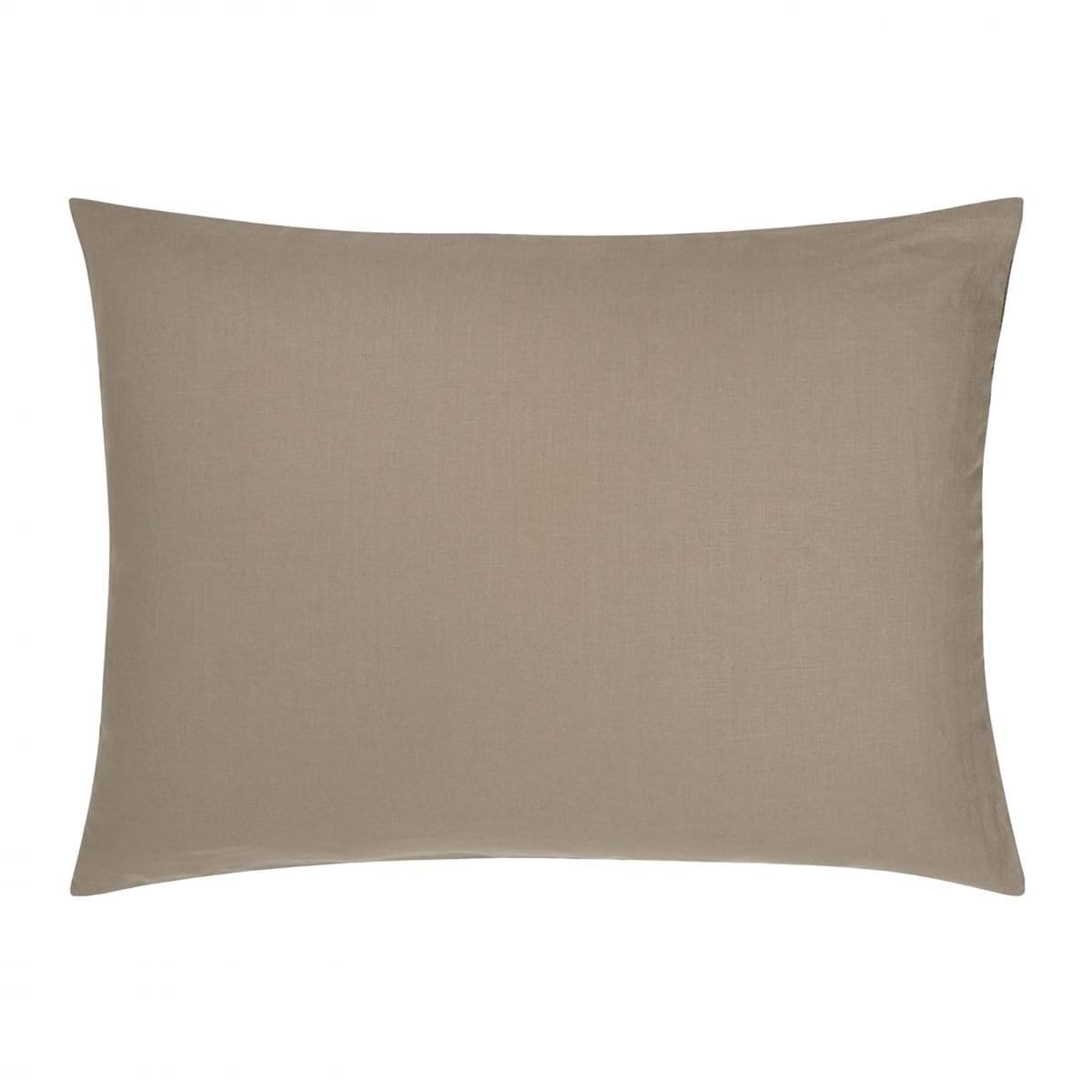 Volledig geborduurd kussen in natuur tinten van Designers Guild, Uchiwa ochre