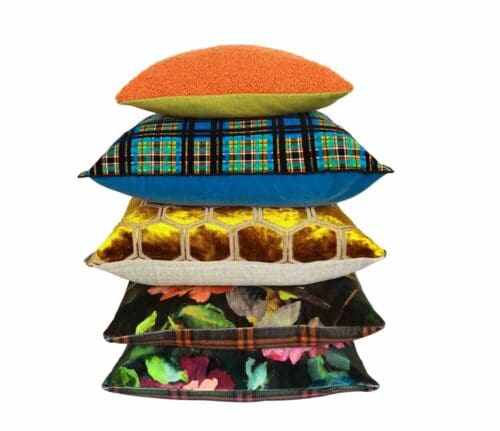 Verandering in interieur zonder verbouwen met sierkussens.