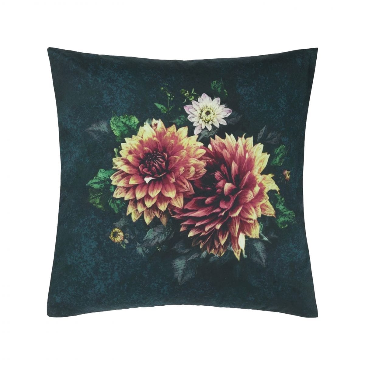 Prachtig bedrukt bloemenkussen, Dahlia noir fuchsia van Designers Guild.